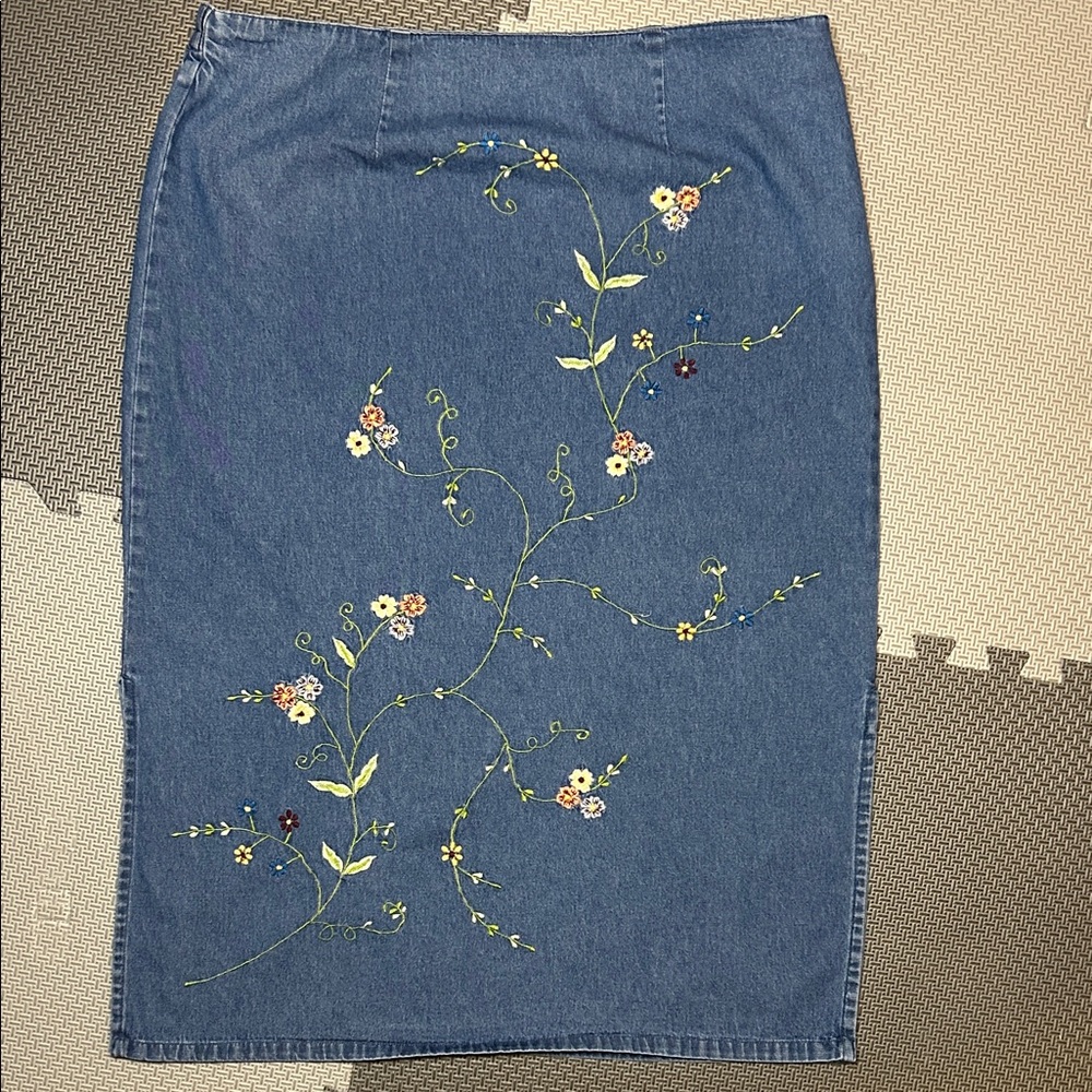 220 Hickory Denim Skirt with Embroidered Flowers, Size L